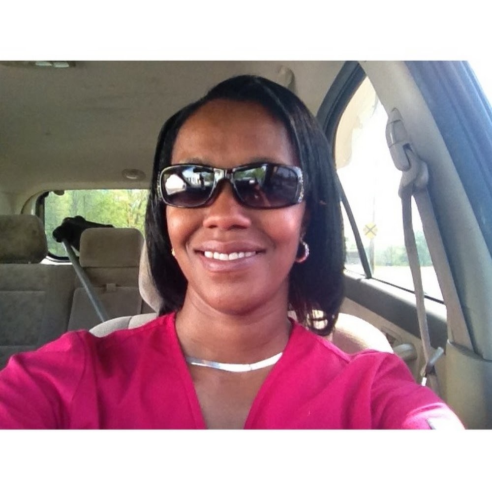 Meet your Posher, Holley